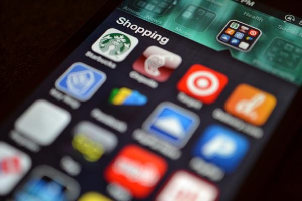 E-commerce: Downloading of mobile shopping apps increased by 20% last year to 5.4 billion